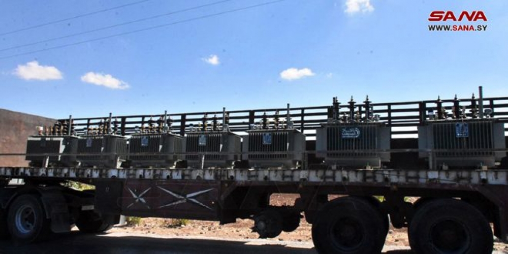 وصول قافلة من التجهيزات والمعدات والمحولات الكهربائية إلى محافظة حماة