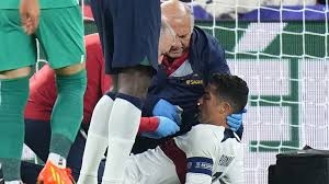 رونالدو يتعرض لإصابة شديدة خلال مباراة البرتغال والتشيك