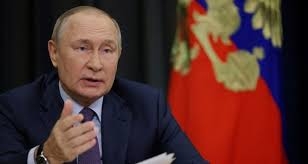 الرئيس الروسي بوتين يمنح الحكومة حق حظر نقل البضائع بالشاحنات من الدول غير الصديقة