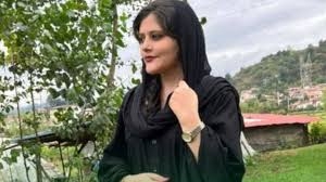 إيران ... الطب الشرعي يصدر بياناً بشأن وفاة الشابة 