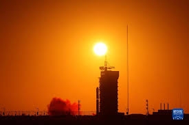 الصين تطلق مرصدا فضائيا لكشف أسرار الشمس