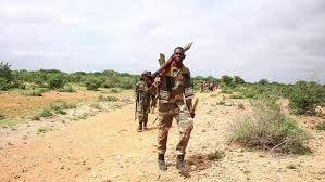 الجيش الصومالي يقتل 100 مسلحاً من حركة / الشباب /المرتبطة بتنظيم القاعدة في عملية له