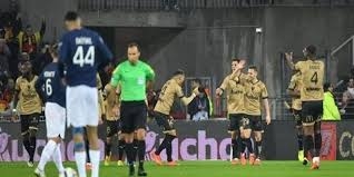 باريس سان جيرمان يتلقى خسارة قاسية أمام لانس في أولى مباراة له بالدوري الفرنسي  