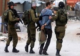 الاحتلال الإسرائيلي يعتقل سبعة عشر فلسطينياً بالضفة الغربية 