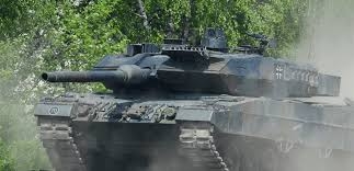 بولندا ستبدأ بإمداد أوكرانيا بدبابات ليوبارد الألمانية دون موافقة إلمانيا