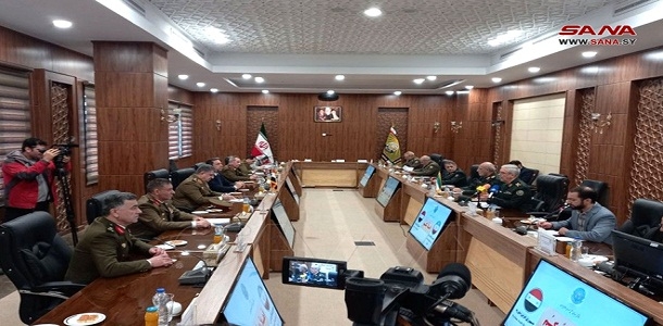 وزير الدفاع العماد عباس واللواء باقري يؤكدان أهمية تعزيز التعاون المشترك بين سورية وإيران