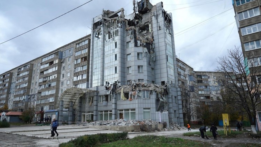 الدفاع الروسية.. مقتل 14 شخصا بقصف أوكراني استهدف مستشفى في لوغانسك