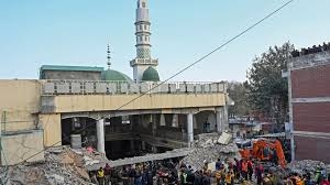 ارتفاع حصيلة قتلى تفجير مسجد في الباكستان إلى 83