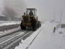انقطاع عدد من الطرق في محافظتي اللاذقية والسويداء بالثلوج