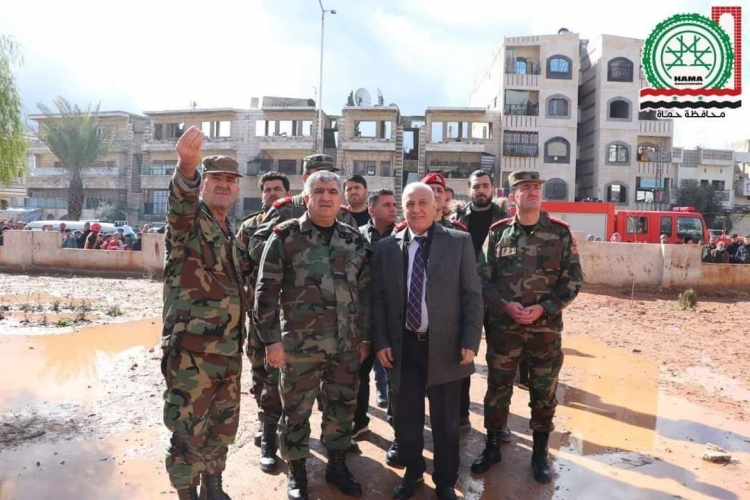 وزير الدفاع العماد علي محمود عباس يزور المصابين جراء الزلزال في حماه وتفقد الأبنية المتضررة 