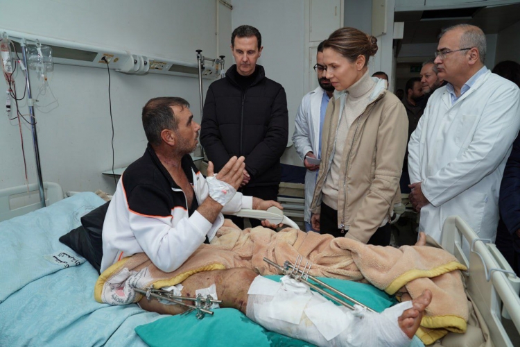 من زيارة السيد الرئيس بشار الأسد والسيدة اسماء الأسد الى مشفى تشرين الجامعي 