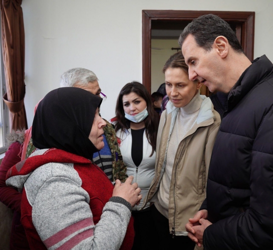 السيد الرئيس بشار الأسد والسيدة أسماء الأسد يزوران العائلات المتضررة جراء الزلزال في اللاذقية