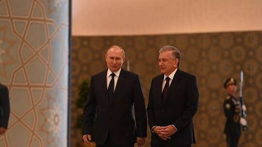 الرئيسان الروسي والأوزبكي يبحثان هاتفيا الشراكة الاستراتيجية بين البلدين