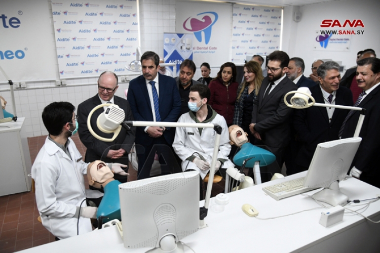 بكلفة تجاوزت المليار ليرة.. أول مخبر رقمي لطب الأسنان في جامعة دمشق