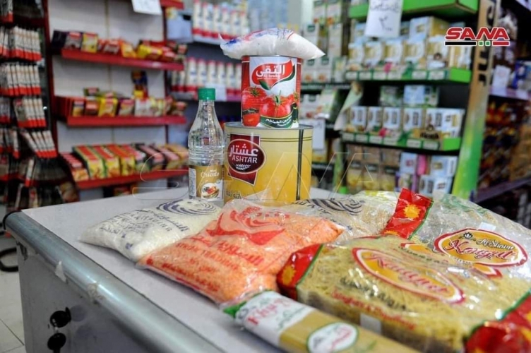 فرع المؤسسة السورية للتجارة بدمشق يطرح سلة غذائية رمضانية