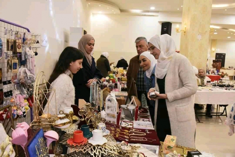 بازار “لمة فرح” بحماة.. دعم تسويق منتجات المشروعات الصغيرة للنساء