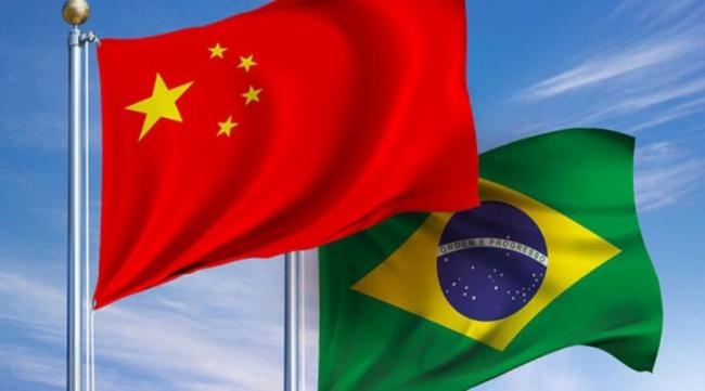 الصين والبرازيل تعتزمان الوقوف في الجانب الصحيح من التاريخ لمواجهة التغيرات الشديدة الغير مشهودة منذ قرن