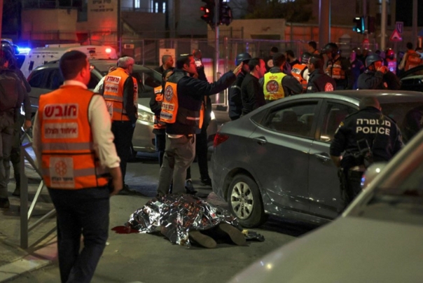 استشهاد مقاوم فلسطيني بعد أن نفذ عملية فدائية أسفرت عن إصابة 8 إسرائيليين