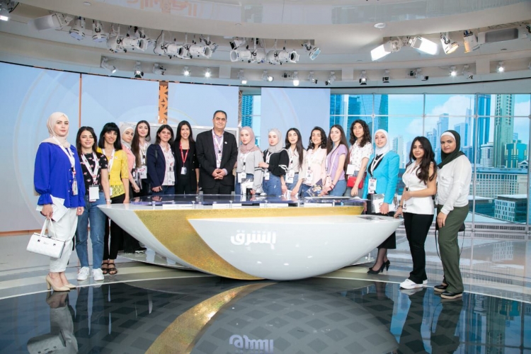 زيارة نادي دبي للصحافة وراديو الرابعة و تلفزيون الشرق ضمن مبادرة (دعم الشباب العربي المتميز في مجال الإعلام) في الامارات