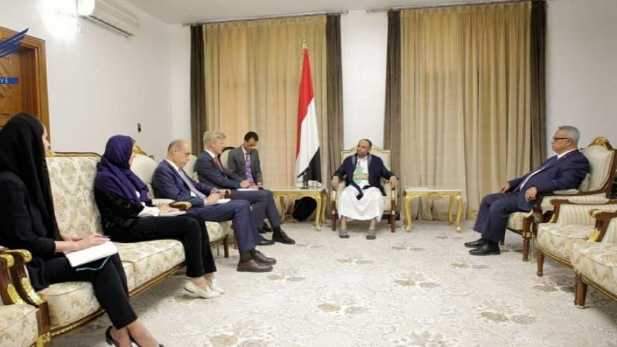 الحوثيون للمبعوث الأممي الخاص: نحذر من سعي الولايات المتحدة وبريطانيا للتصعيد في اليمن