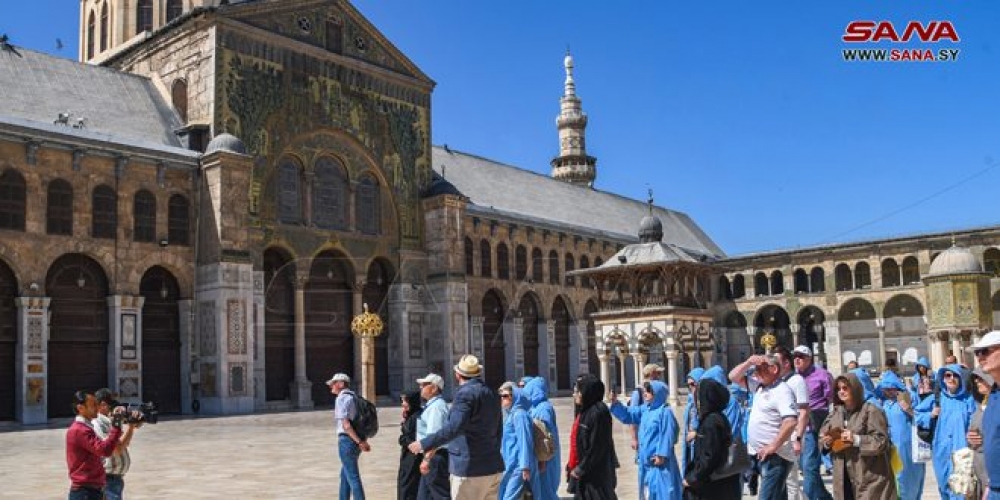 44 سائحاً من (روسيا وبيلاروس وبلجيكا) يزورون الأماكن الأثرية في دمشق