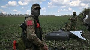 وزير الدفاع الروسي يوجه بالإمداد المستمر للقوات بالأسلحة والمعدات في منطقة العملية العسكرية الخاصة 