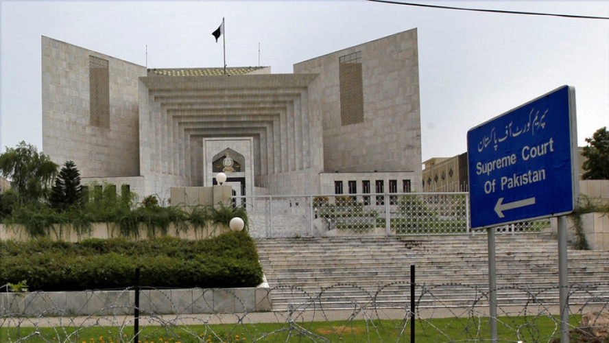 محكمة باكستان العليا تقر بعدم قانونية اعتقال رئيس الوزراء السابق عمران خان