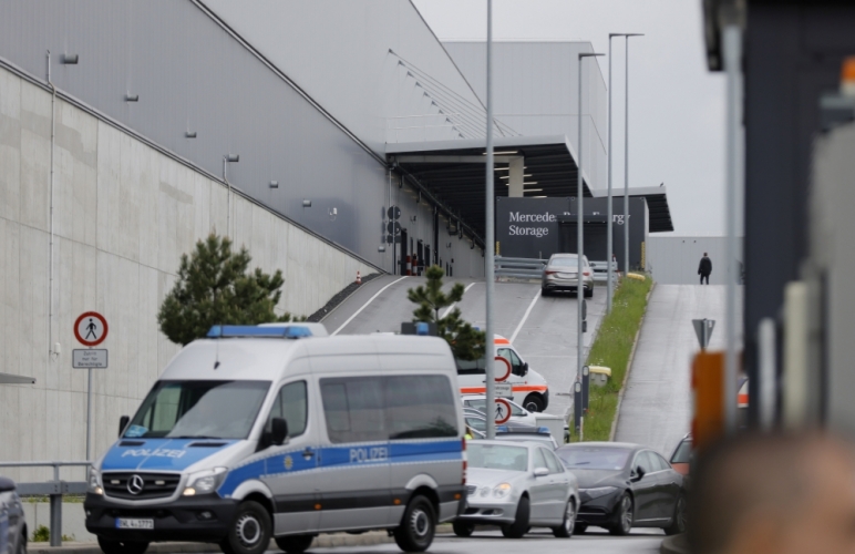قتيلان بإطلاق نار في مصنع مرسيدس بـ ألمانيا