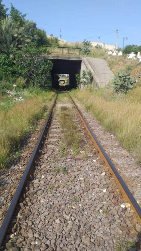 وفاة مواطن بعد وقوفه أمام قطار على السكة الحديدية في بانياس