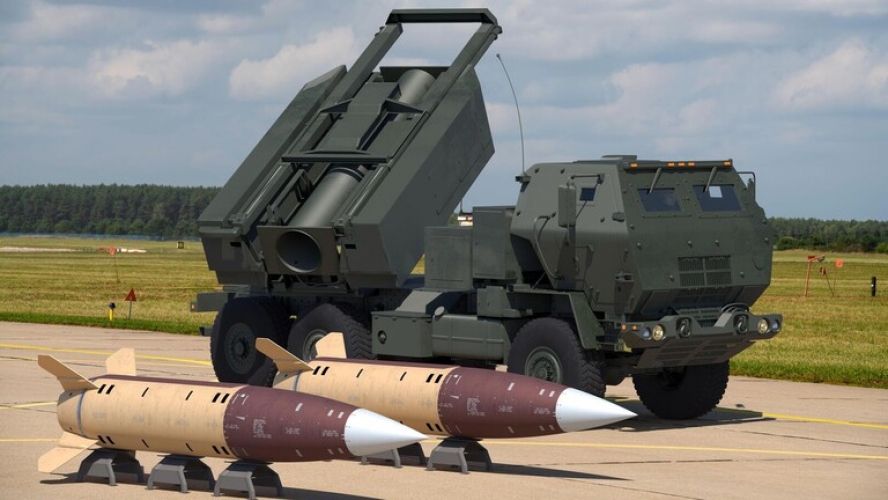واشنطن: لا نعتزم تقديم صواريخ بعيدة المدى لأوكرانيا