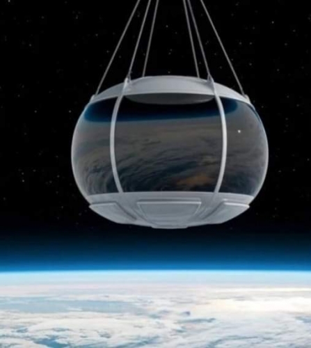 تناول الطعام في الفضاء خلال افتتاح مطعماً جديد على ارتفاع 25 كيلومتراً من سطح الأرض