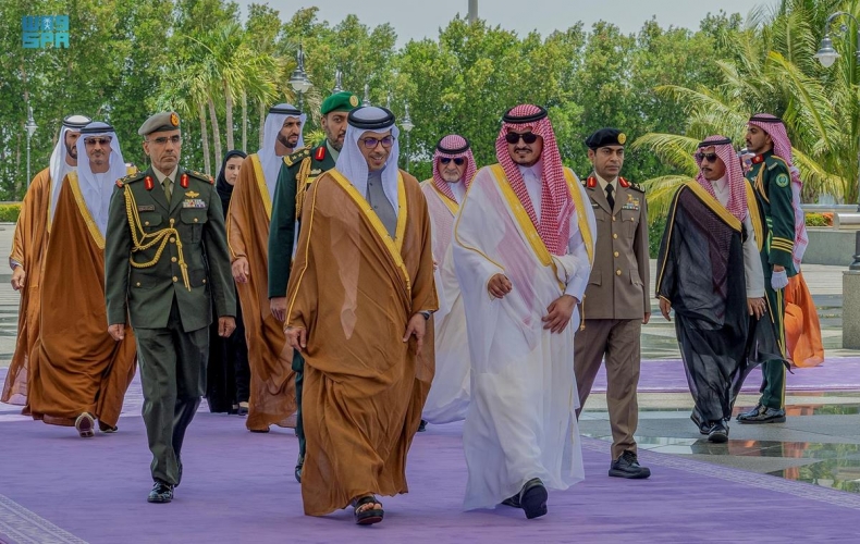 وصول نائب رئيس دولة الإمارات العربية المتحدة للمشاركة في القمة العربية 32.