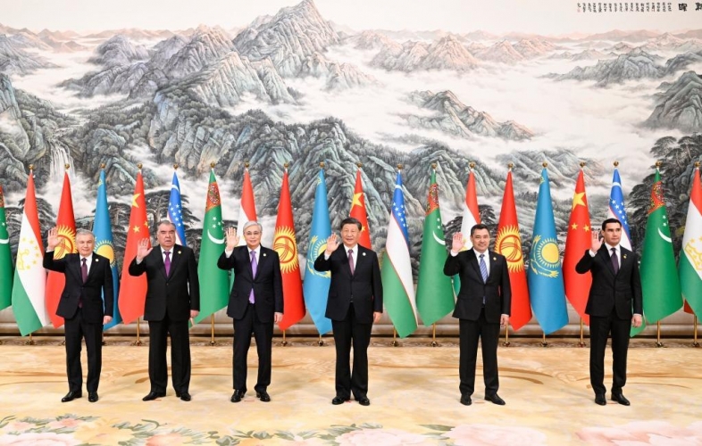الرئيس الصيني يترأس قمة تاريخية بين بلاده وزعماء آسيا الوسطى