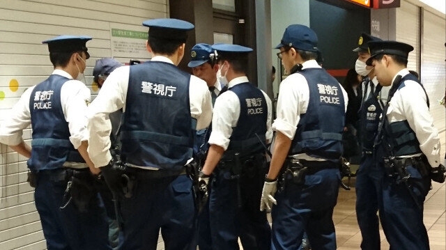 في اليابان.. مقتل 3 أشخاص في هجوم  ملثم مسلح بسكين وبندقية