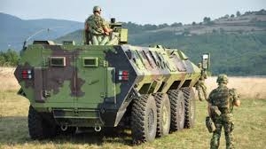 وزير الدفاع الصربي يعلن نشر قوات عسكرية بالقرب من الخط الإداري مع كوسوفو