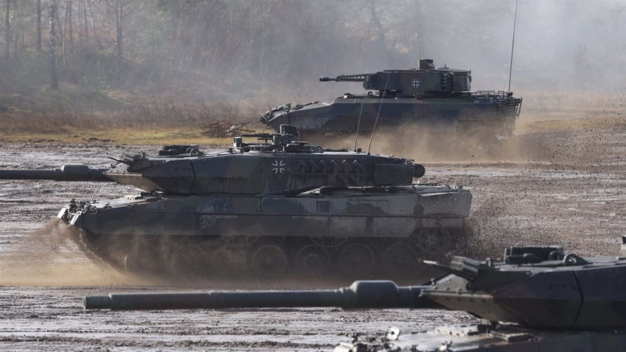 المدفعية الروسية تحول رتلاً ضخماً من دبابات 