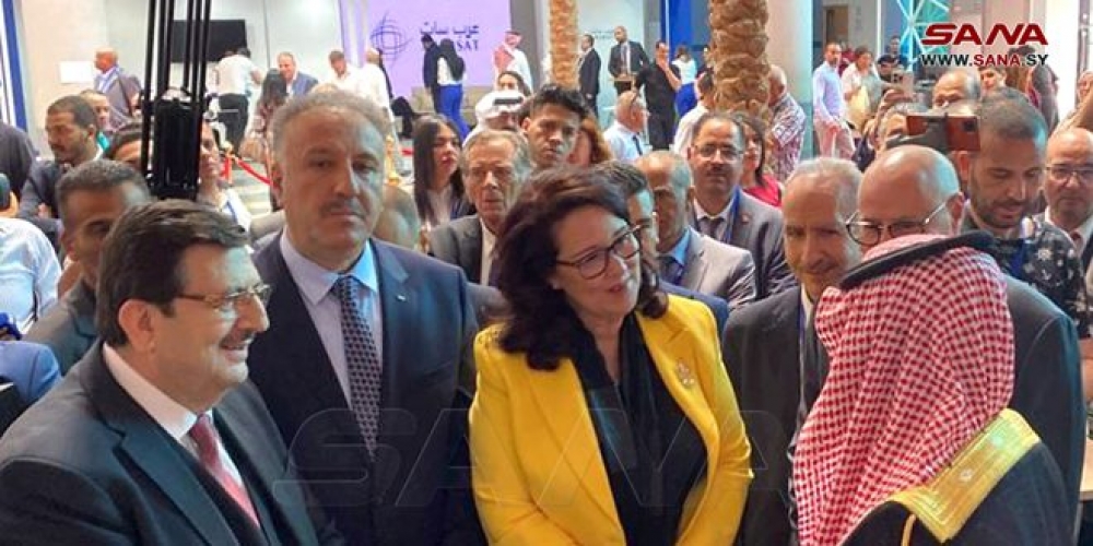 بحضور الوزير الحلاق افتتاح معرض (الاسبو) للتكنولوجيا والتجهيزات وسوق البرامج بتونس
