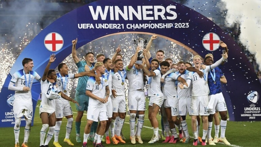 إنكلترا تتوج بلقب بطولة أوروبا لكرة القدم تحت 21 عاما 