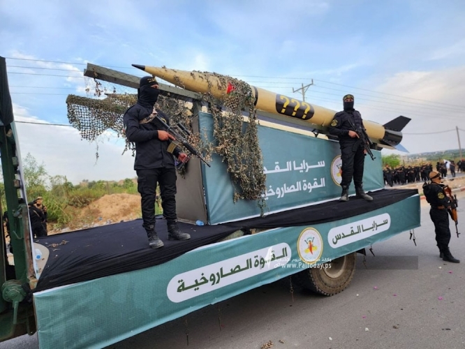 صواريخ ومسيرات جديدة في عرض عسكري لـ