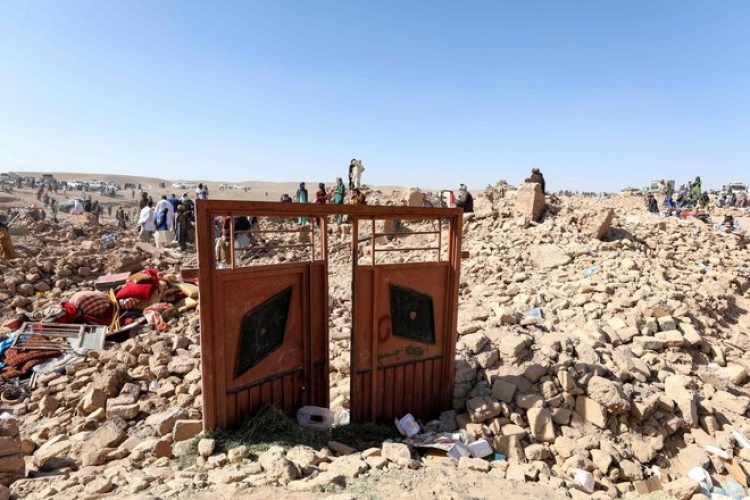 ارتفاع عدد ضحايا زلزال أفغانستان إلى 2445 قتيلا