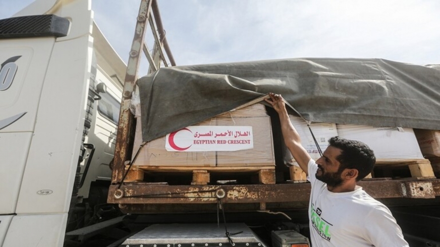 مصر تؤكد نجاح ترتيبات إدخال المساعدات إلى قطاع غزة خلال أول أيام الهدنة