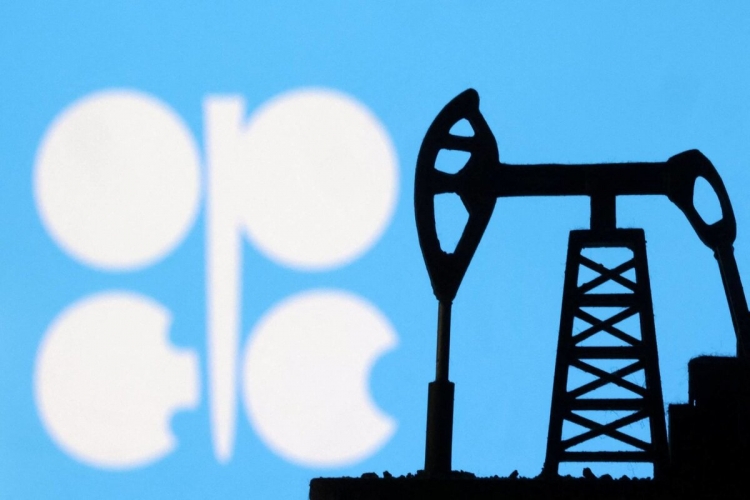 روسيا والسعودية تمددان الخفض الطوعي لإنتاج النفط حتى نهاية آذار المقبل