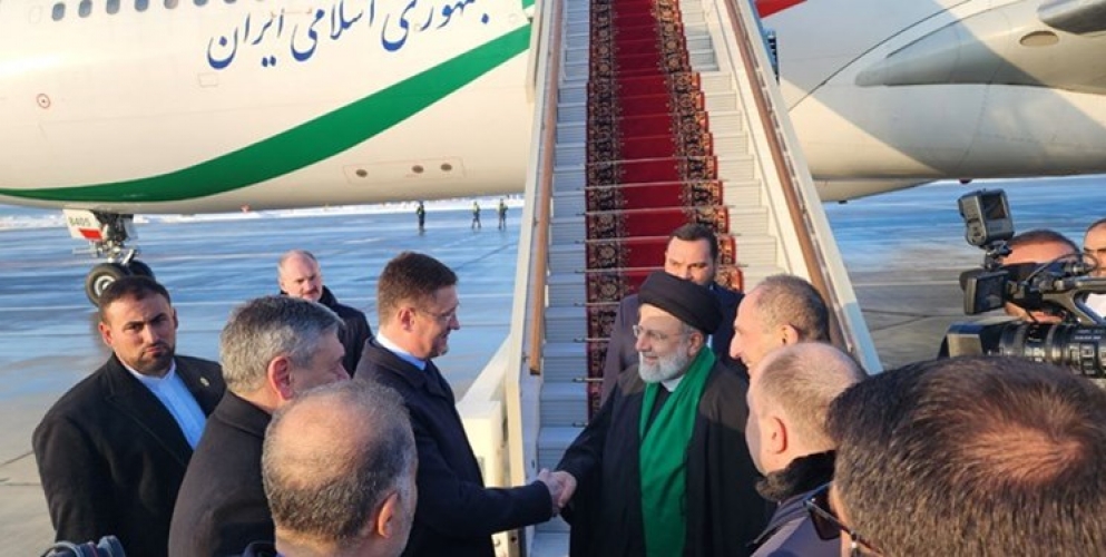 الرئيس الإيراني يصل إلى موسكو في زيارة تستغرق يوم يلتقي خلاها بوتين