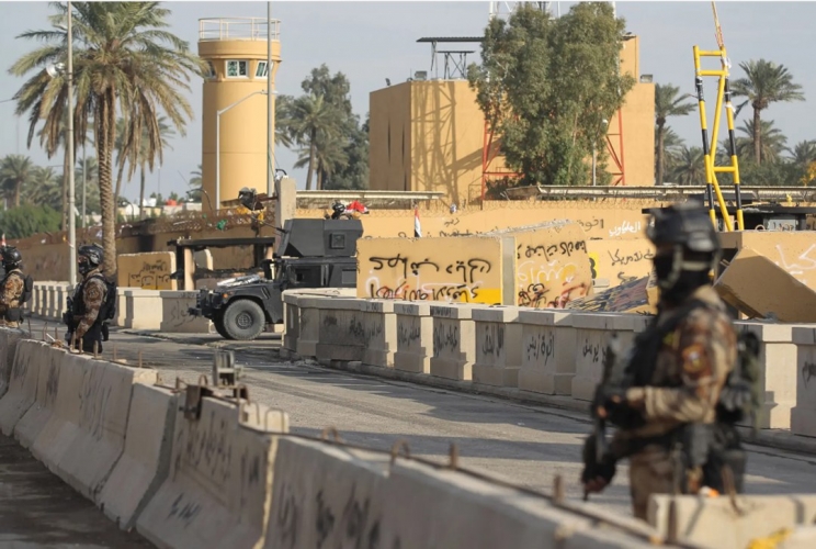 استهداف محيط السفارة الأميركية وسط بغداد بالصواريخ
