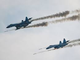 حميميم: الطيران الروسي شن غارات على مواقع لجماعات مسلحة خططت لاستهداف منشآت النفط والغاز في سورية