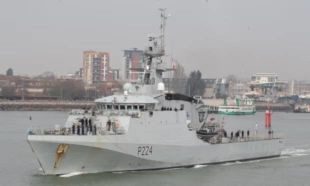 بريطانيا تنوي نشر سفينة حربية قبالة سواحل غيانا كدليل على دعمها لها ضد فنزويلا