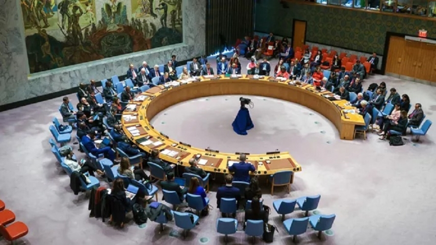 مجلس الأمن الدولي يرفض تعديلات روسية على مشروع قرار يربط مطالبة الحوثيين وقف هجماتهم بمعالجة الوضع في غزة