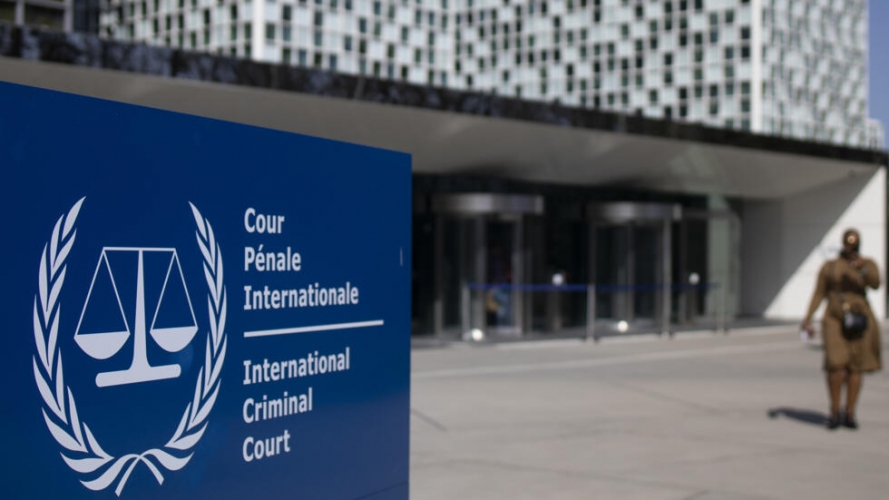محكمة الجنايات الدولية توجه تهم جرائم حرب لـ نتنياهو وتساوي الجلاد بالضحية