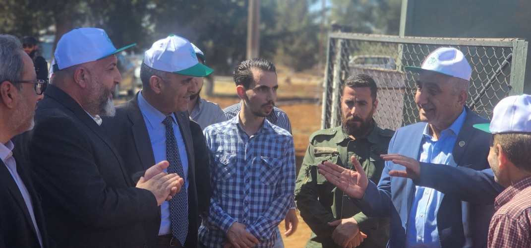 وزير الزراعة السوري ومحافظ محافظة درعا يزوران محطة ازرع البحثية التابعة لمنظمة 