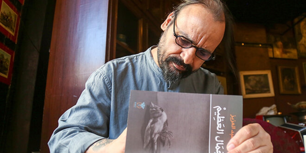 الكاتب والمخرج السينمائي محمد عبد العزيز يوقع رواية الجمال العظيم بدمشق
